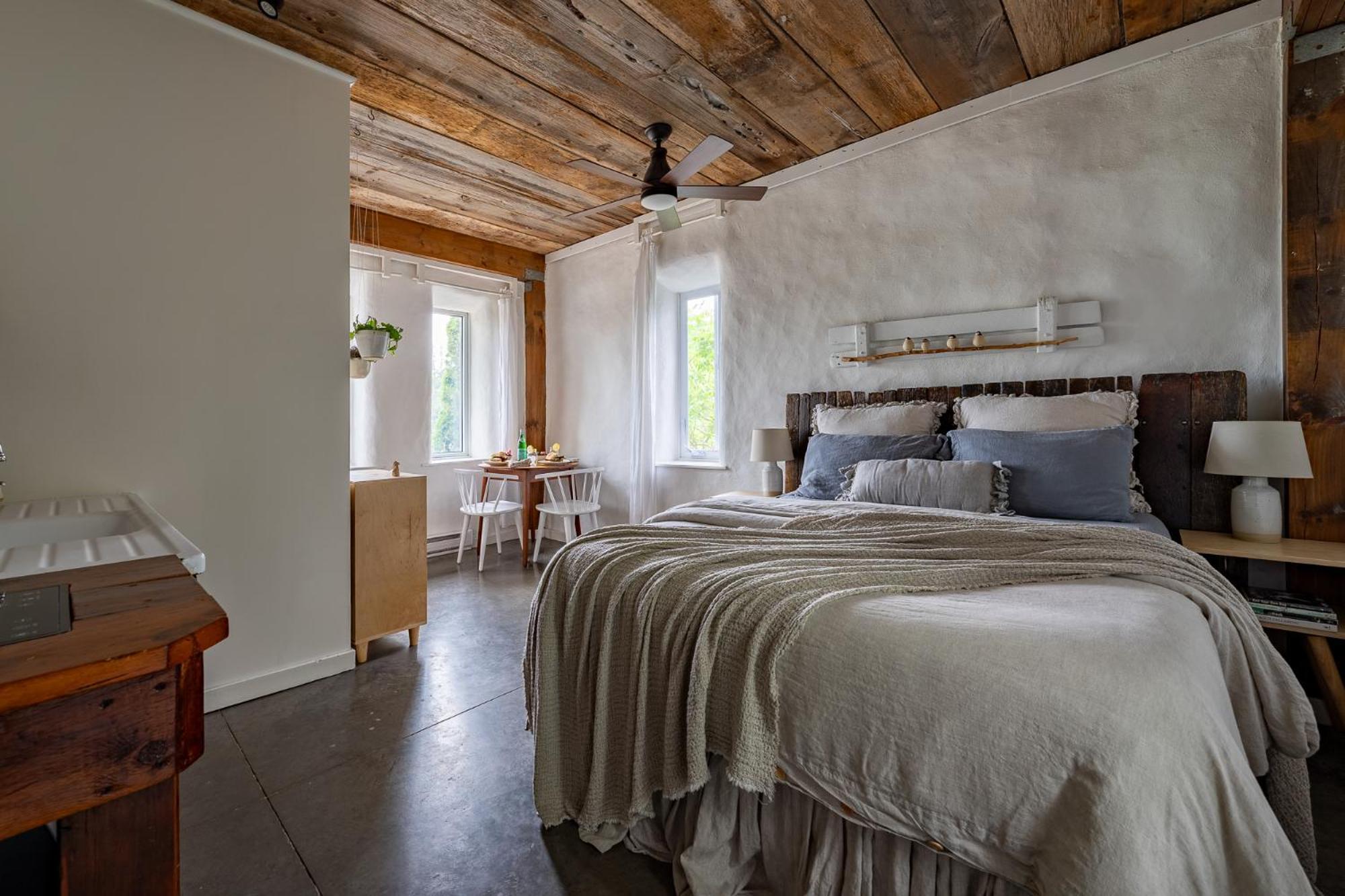 Owl'S Nest Suites Carrying Place Luaran gambar